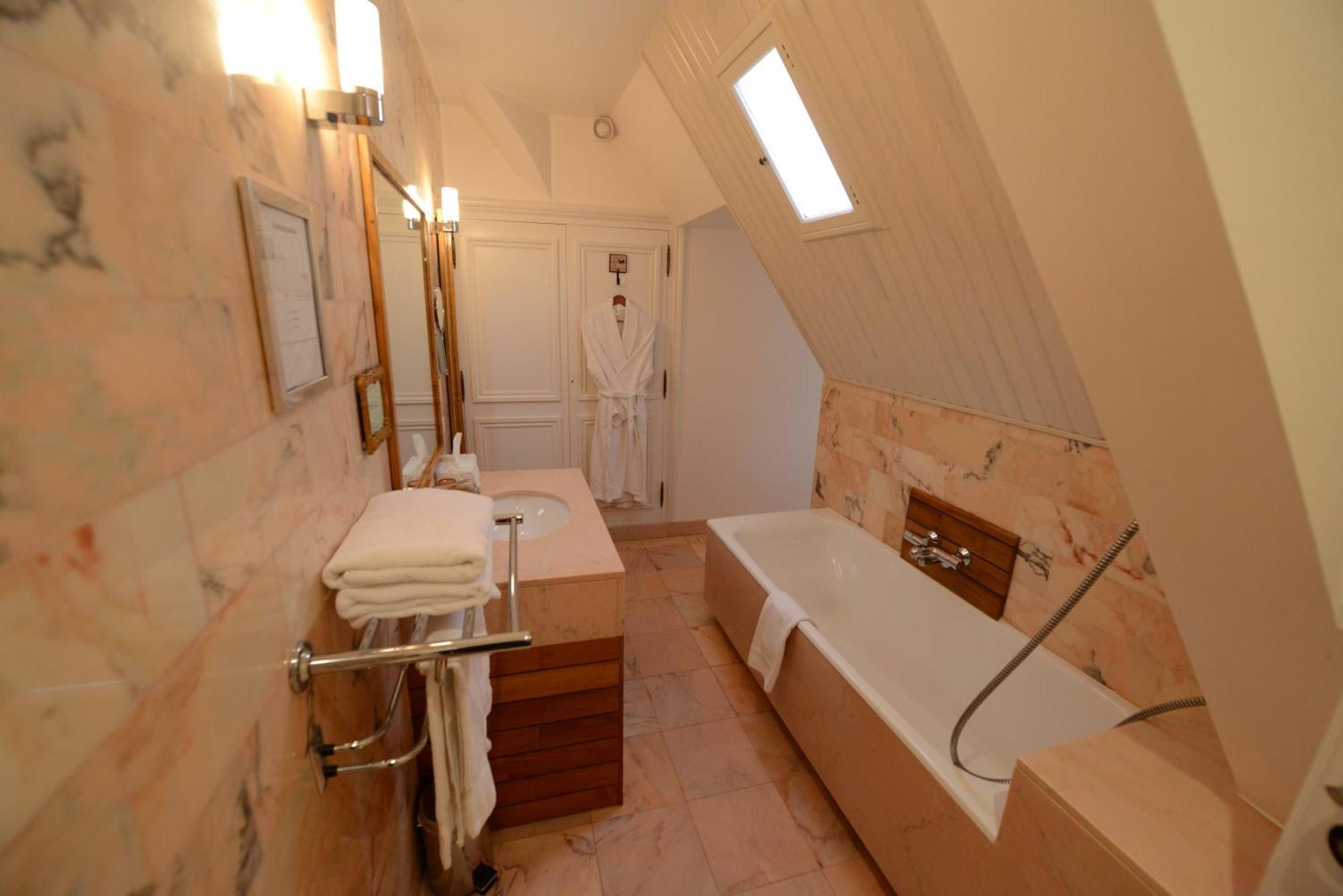 Hotel Chateau Du Boisniard 4*
