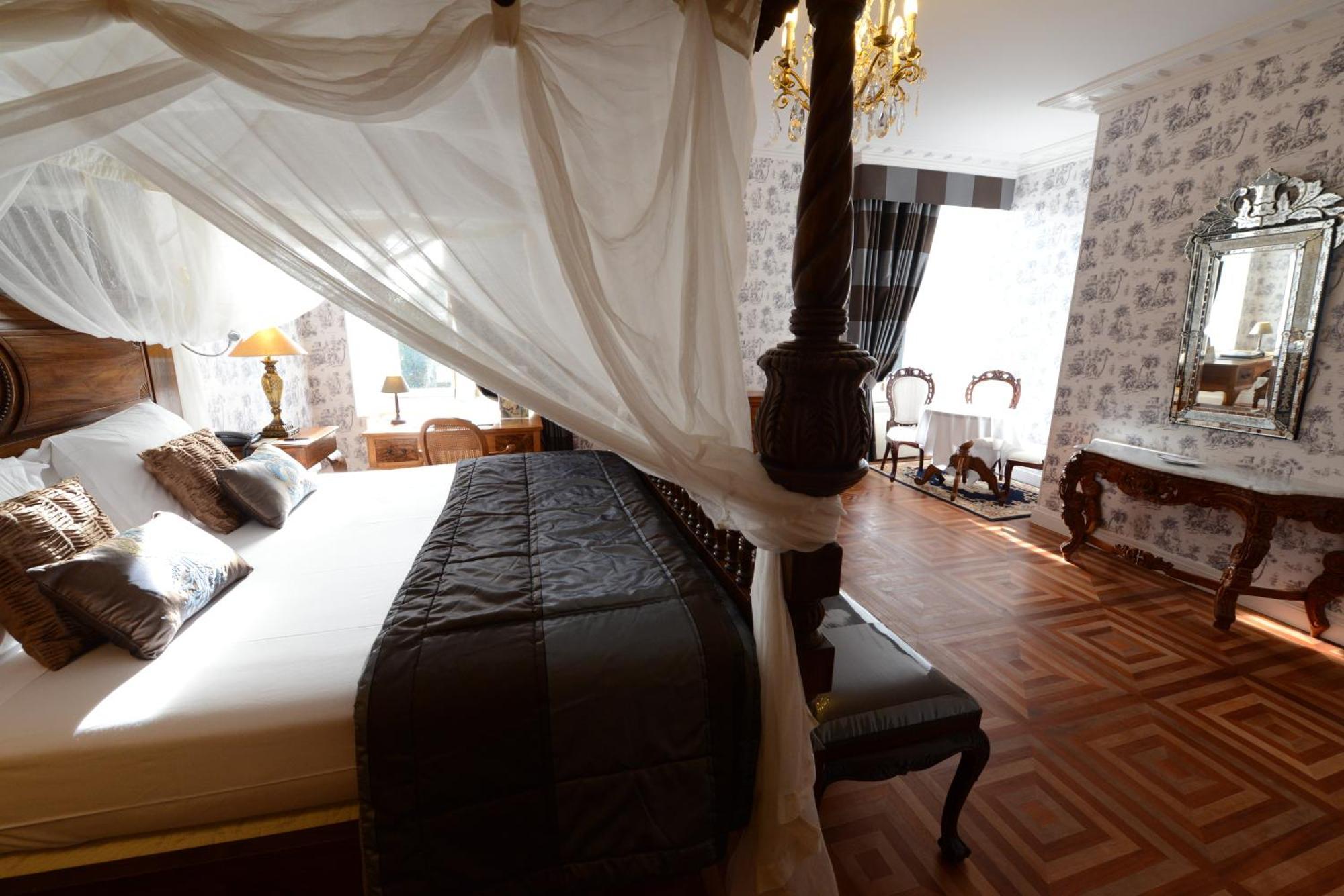Chateau Du Boisniard Hotel 5*
